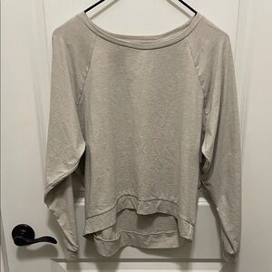 GAP Women's Cream Long Sleeve Sweatshirt Size XS